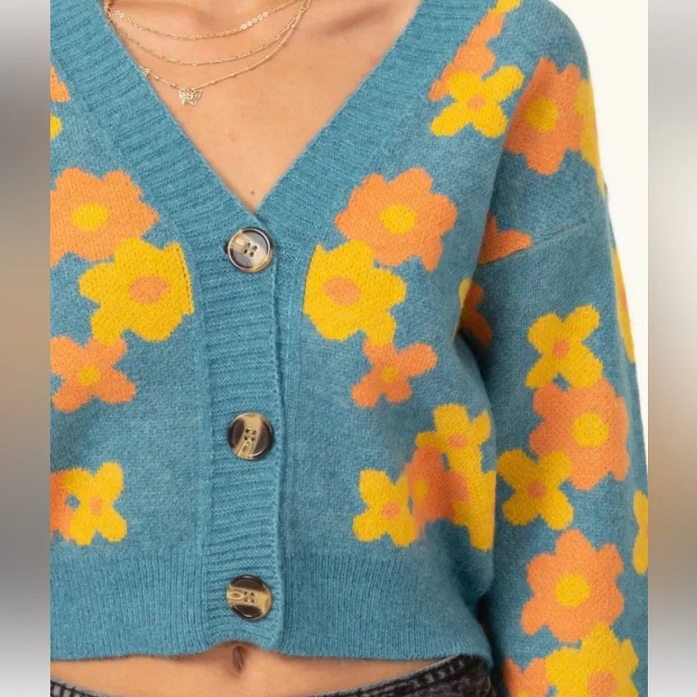 NEW Teal Daisy Cardigan - Picture 3 of 4